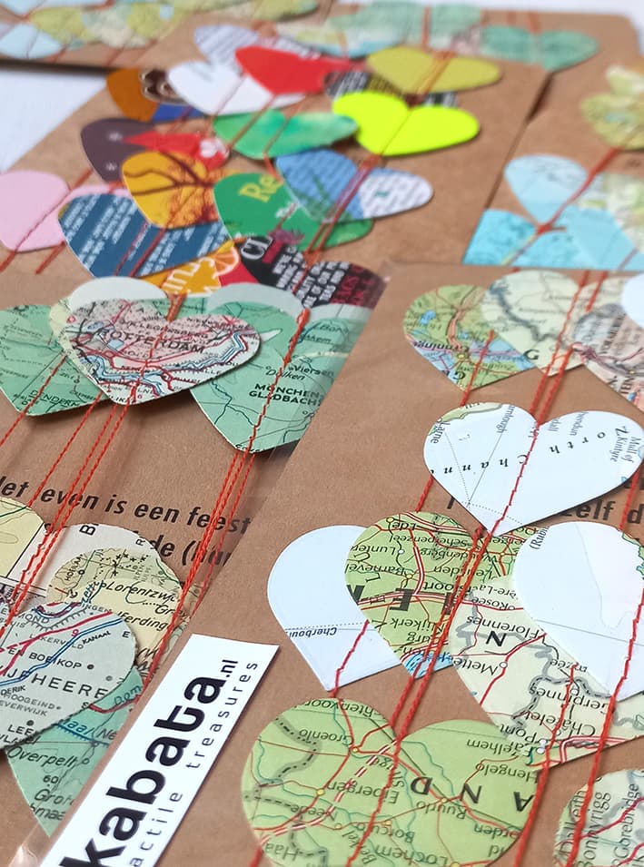 verschillende hartjes slingers bij elkaar van dichtbij