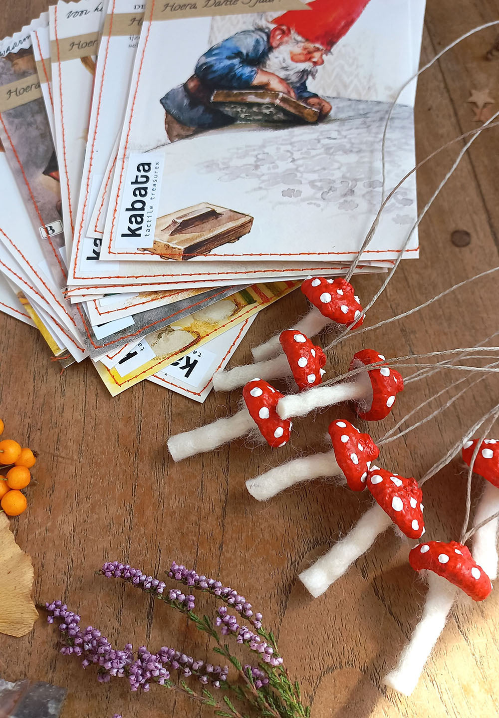 vliegenzwammen kettingen als een uitdeel cadeautje